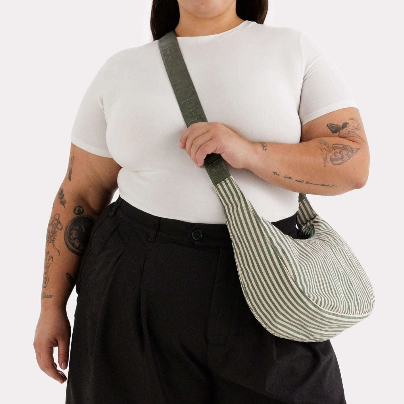 Baggu Medium Nylon Crescent Bag - Sage Stripe