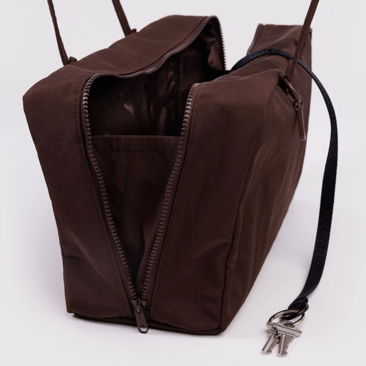 Baggu Medium Nylon Bowler Bag - Coffee