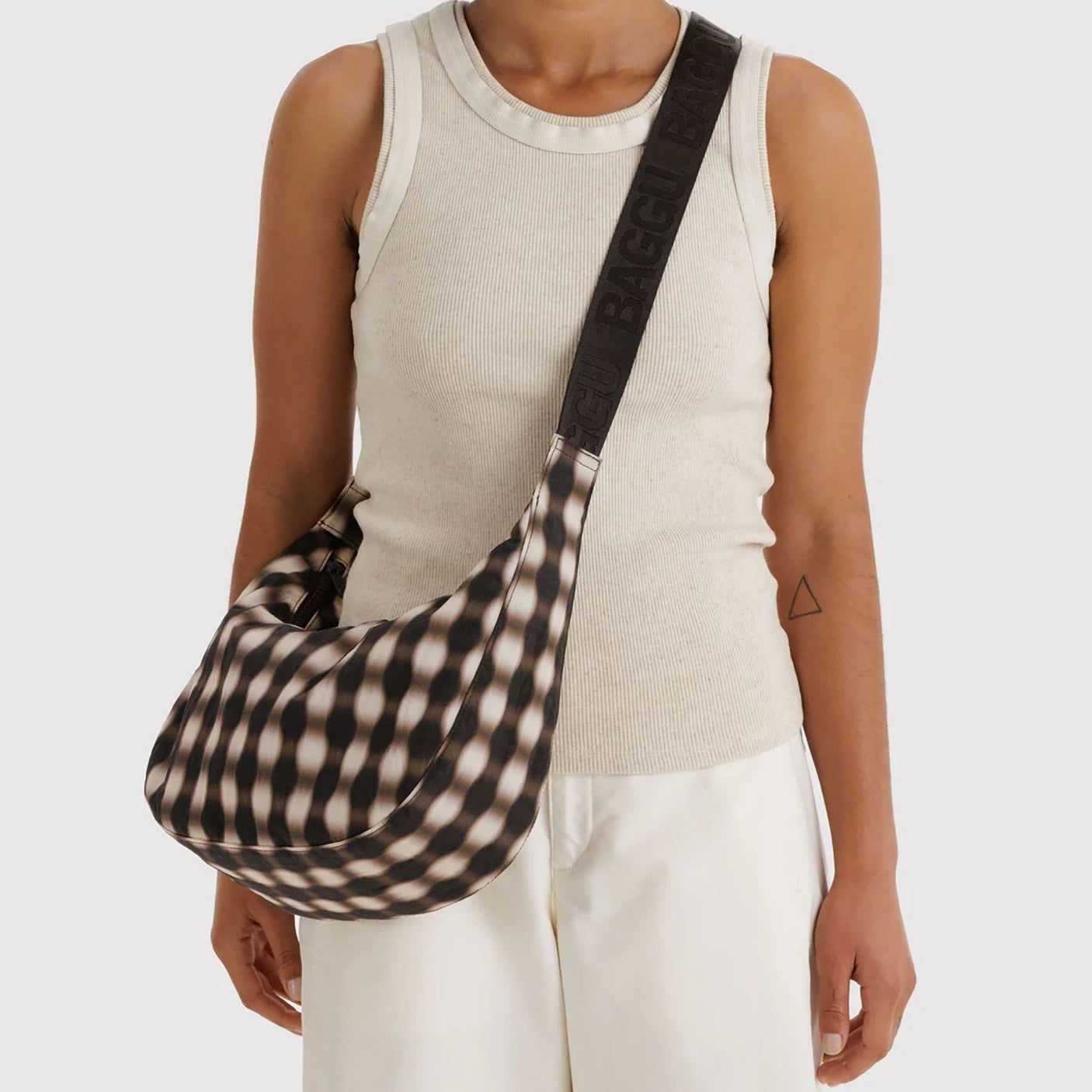 Baggu Medium Nylon Crescent Bag - Blurred Gingham