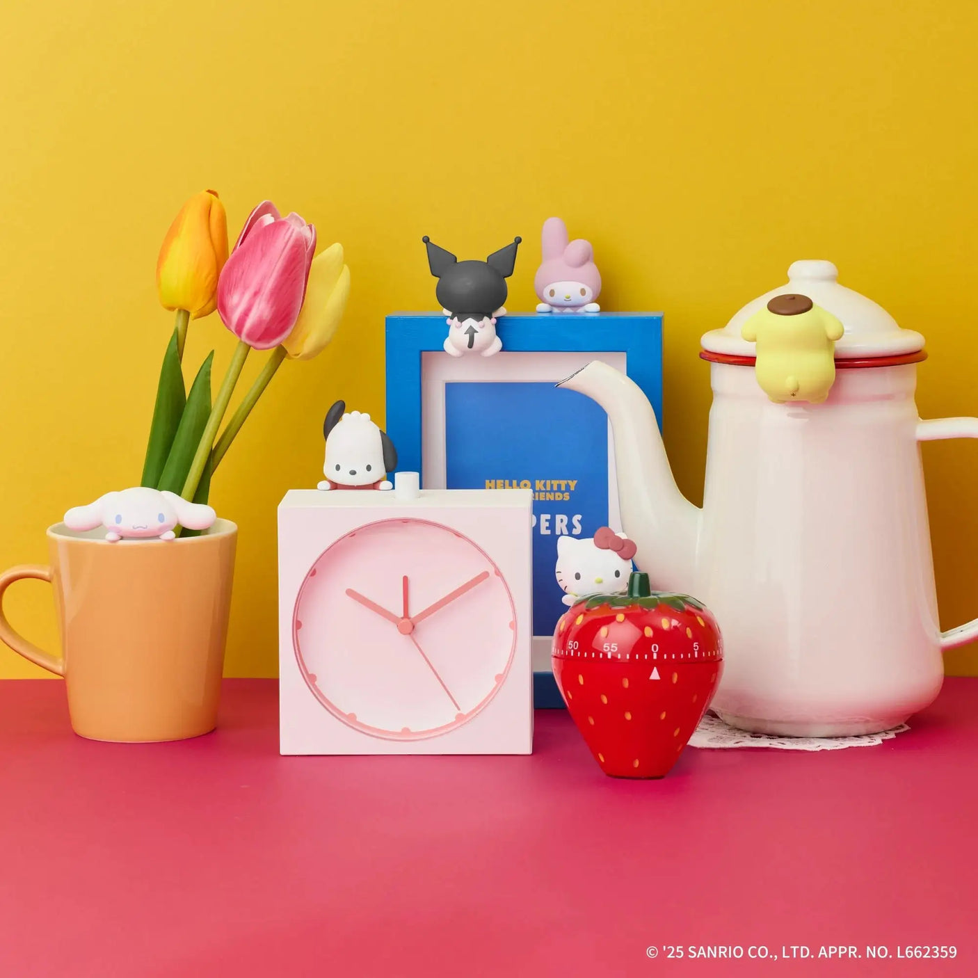 Hello Kitty and Friends Hippers mini figures on tea set accessories with clock