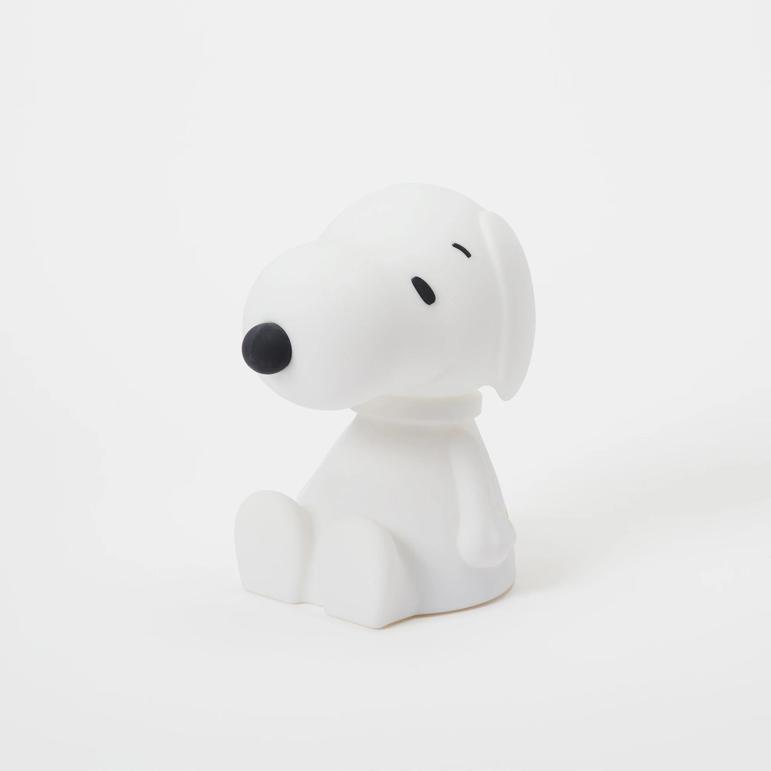 The Snoopy Night Light (11cm) features a white cartoon dog figurine with black ears and nose, set against a plain white background.