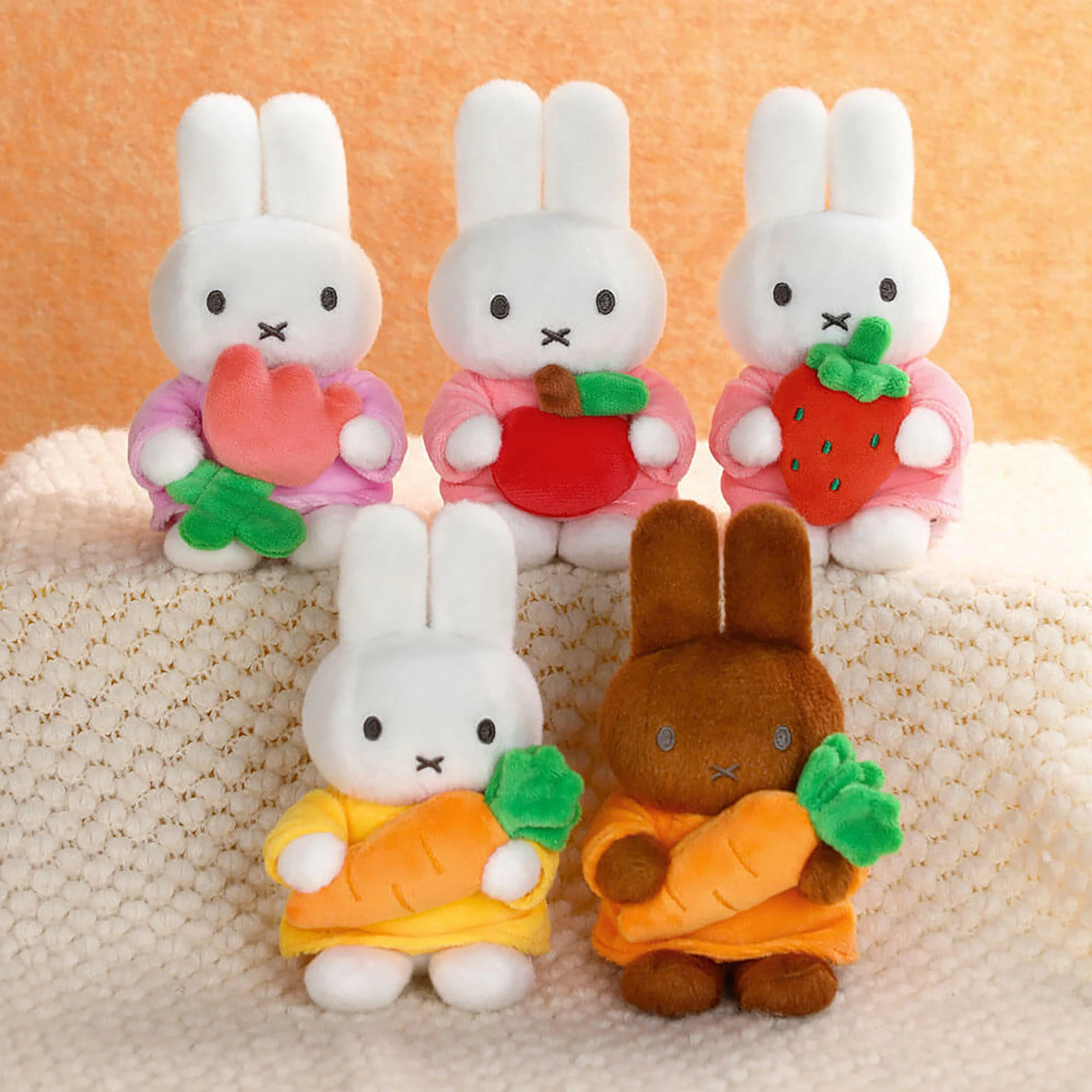 VIPO x Miffy Hug Series - Strawberry Plush Pendant