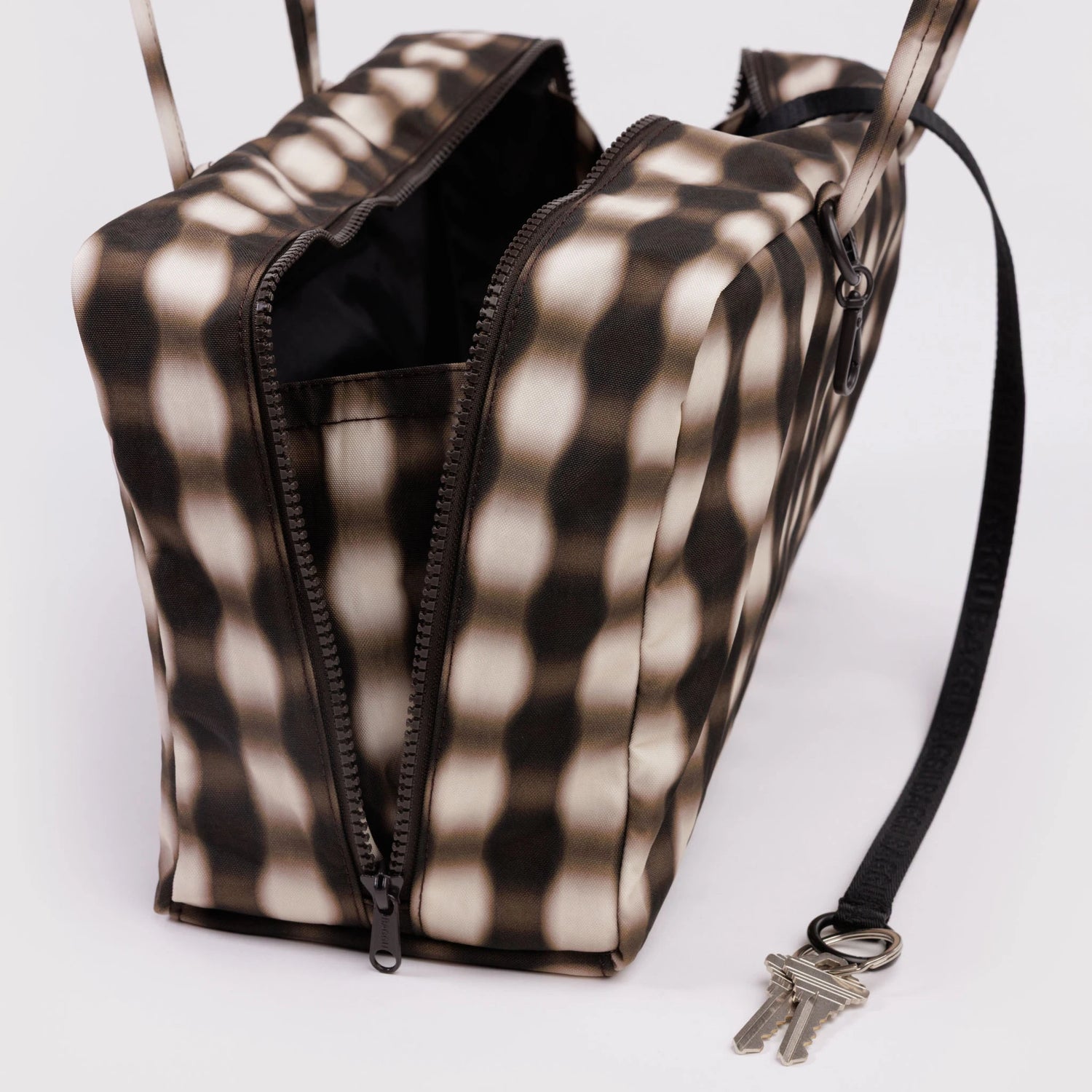 Baggu Medium Nylon Bowler Bag - Blurred Gingham