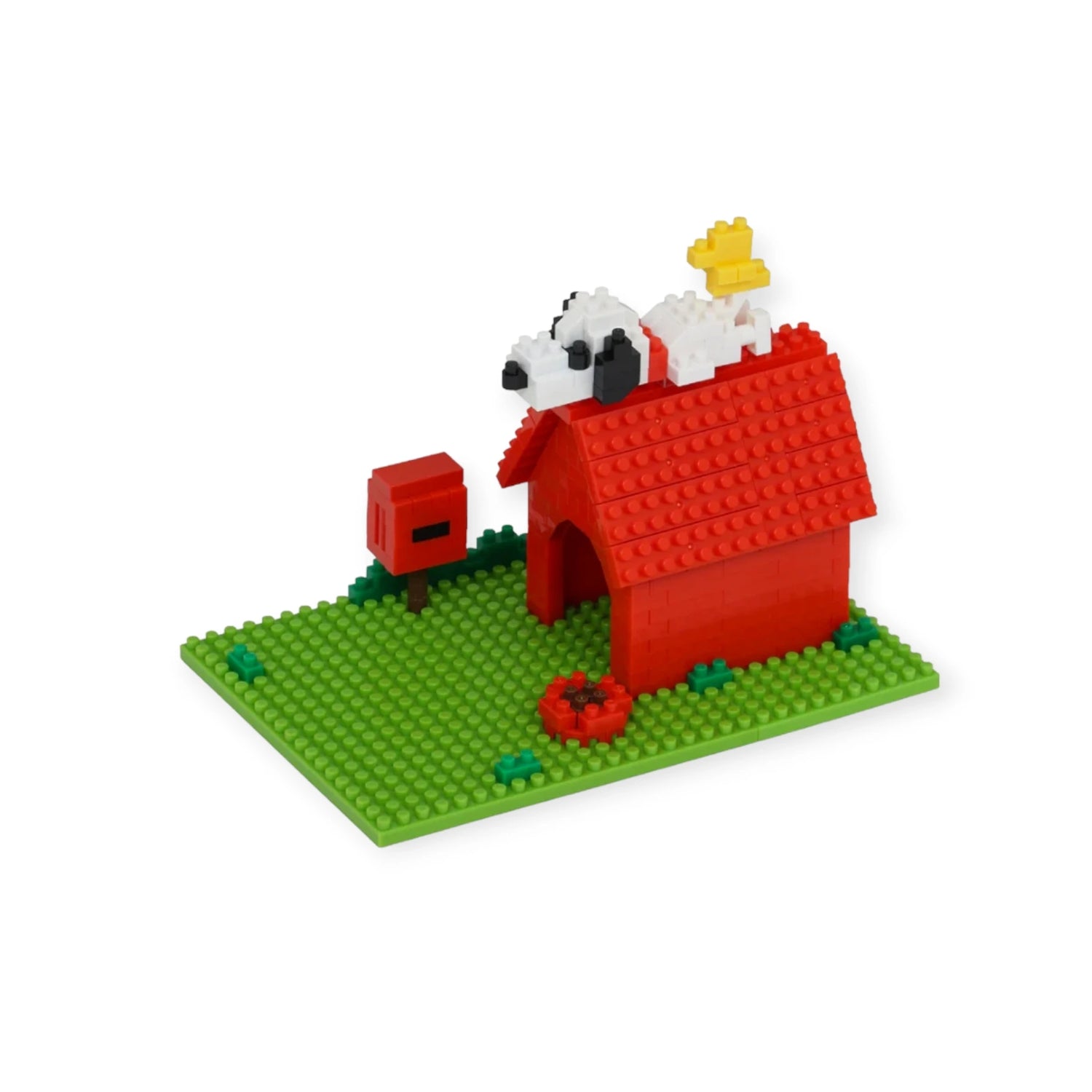 Lego snoopy dog house 2025