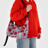 Baggu x Peanuts - Medium Crescent Bag Floral Snoopy