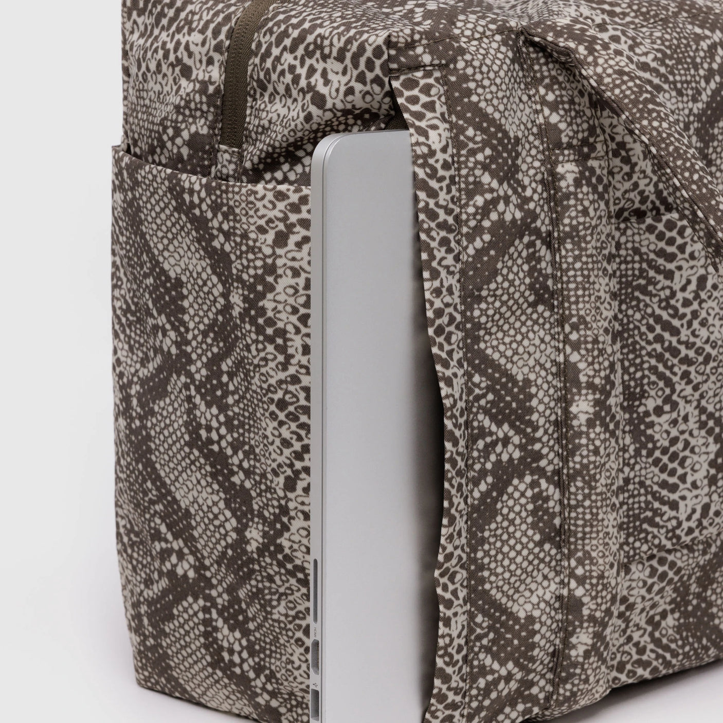 Baggu Small Cloud Carry-on - Snakeskin