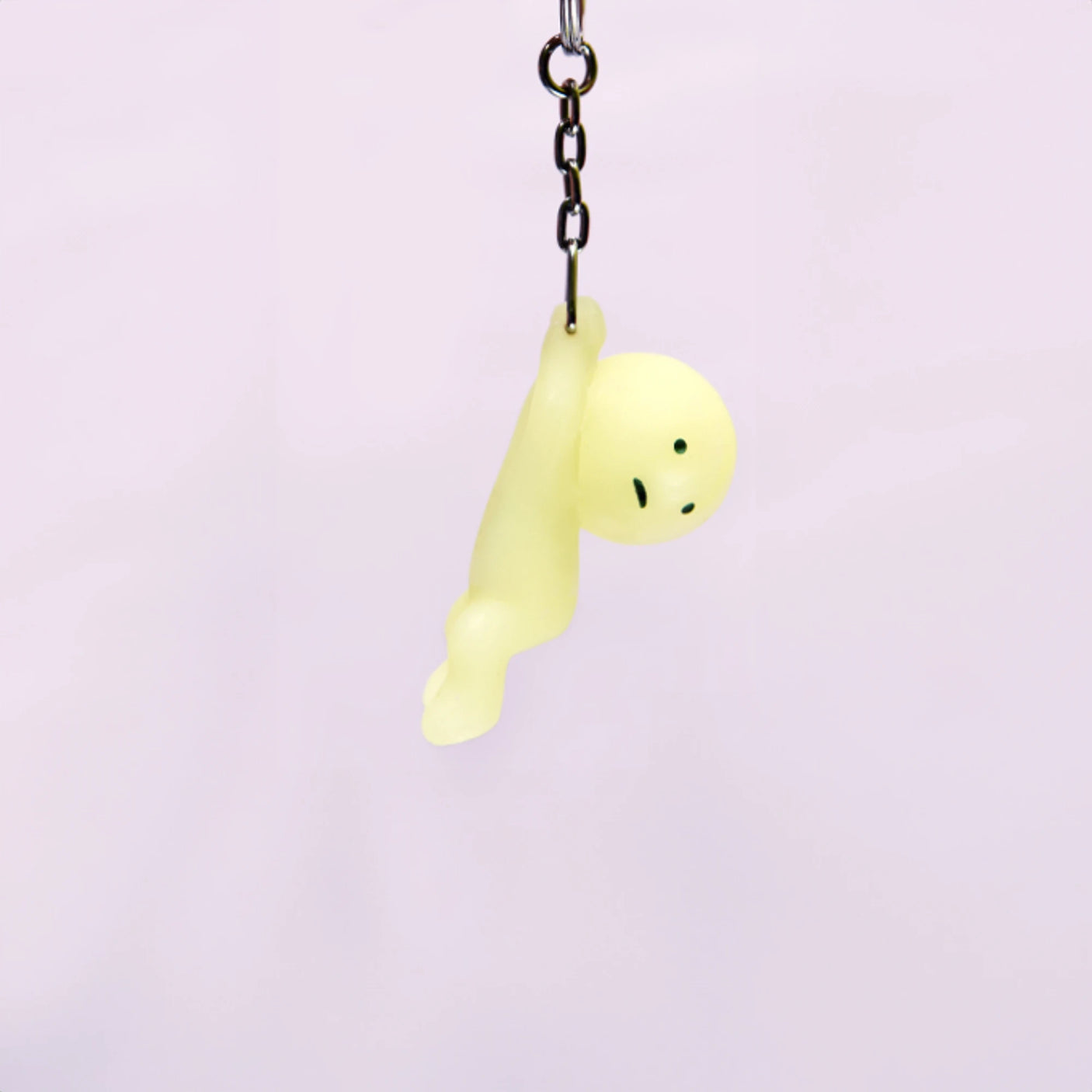 Smiski Keychain - Grabbing Key Figure