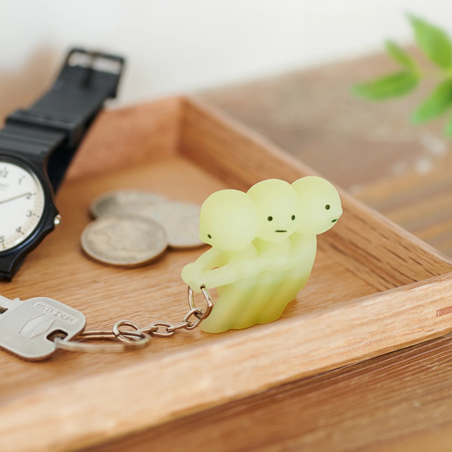 Smiski Keychain - Pulling the key